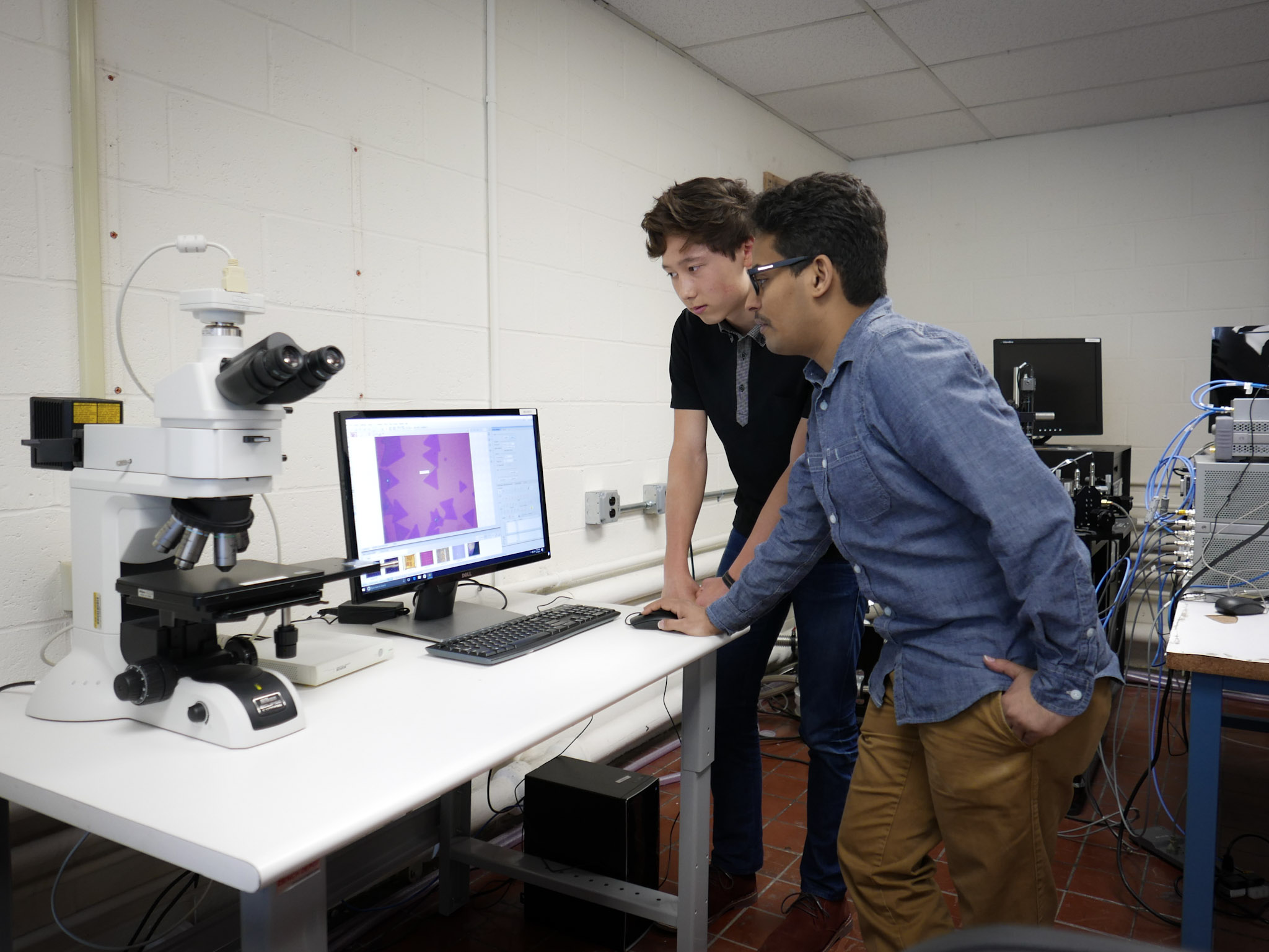 Kristian working with Ph.D. Student Abdullah Alharbi