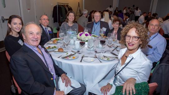 Dean Kovačević enjoying lunch with alumni 